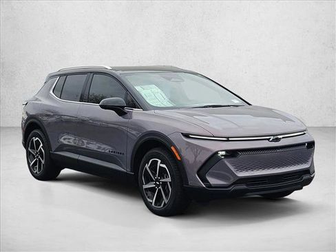 New 2026 Chevrolet Equinox EV LT image 7