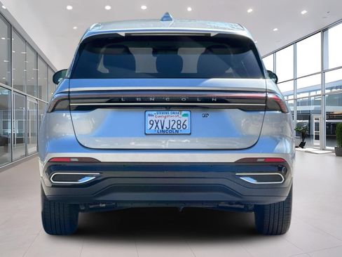 Used 2026 Lincoln Nautilus Premier w/ Equipment Group 102A AWD/4WD image 5