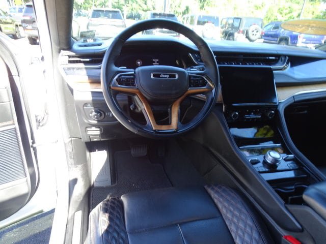Certified 2023 Jeep Grand Cherokee Summit AWD/4WD image 5