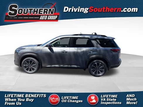 New 2026 Nissan Pathfinder Platinum AWD/4WD image 1