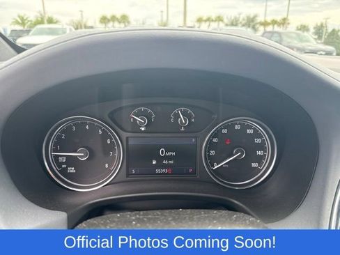 Used 2023 Buick Enclave Essence w/ Experience Buick Package FWD image 3