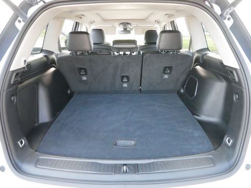 Used 2022 Jeep Grand Cherokee Limited 4xe image 18