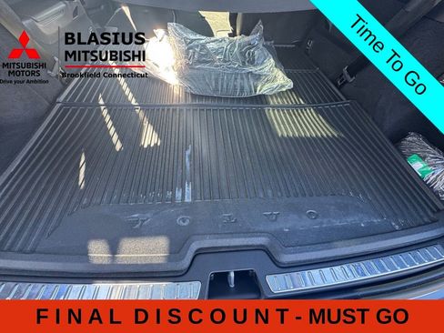Used 2025 Volvo XC90 B6 Ultra w/ Protection Package Premier AWD/4WD image 46
