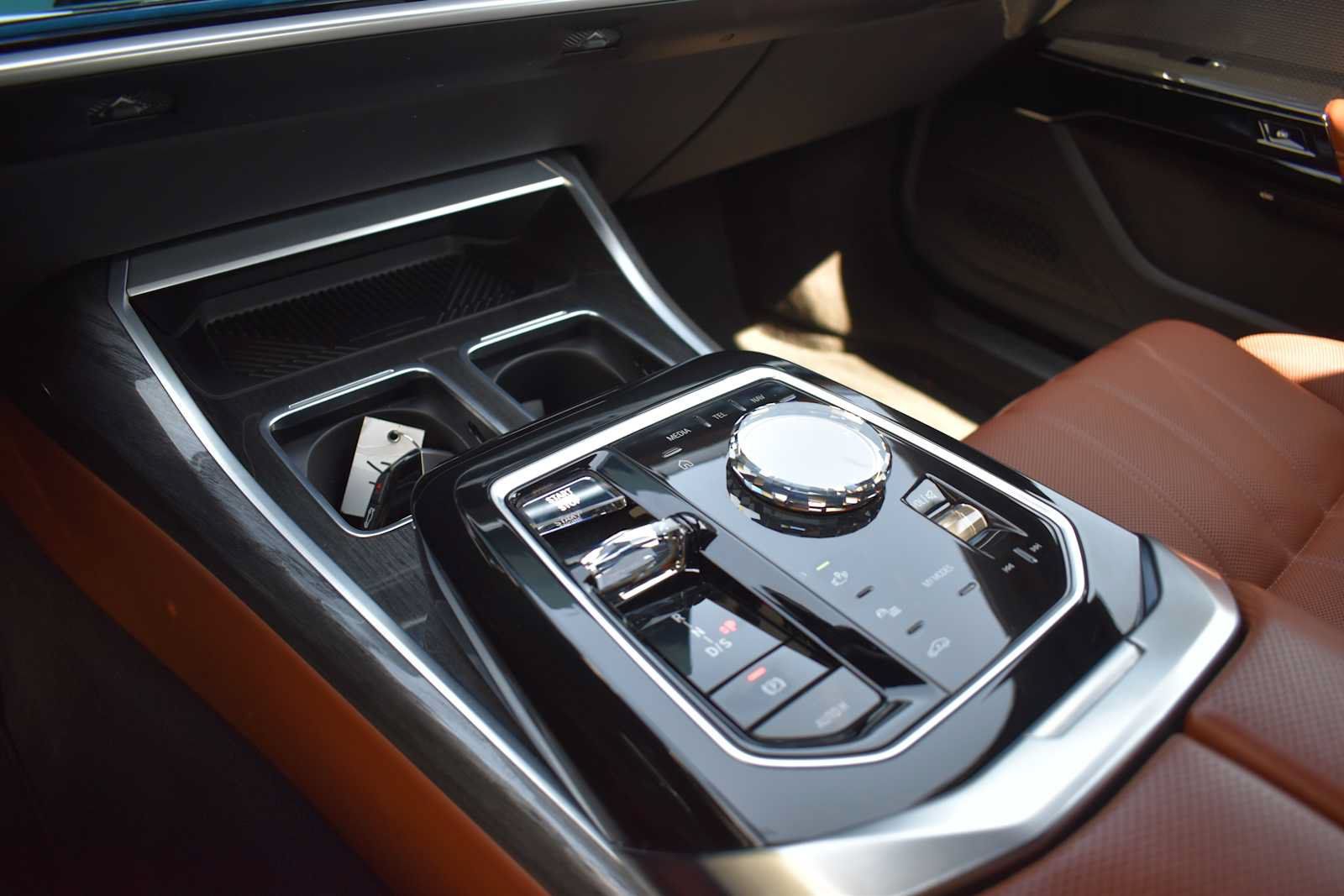 Used 2024 BMW 760i xDrive w/ Executive Package AWD/4WD image 20