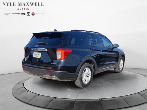 Used 2024 Ford Explorer XLT w/ Equipment Group 202A AWD/4WD image 16
