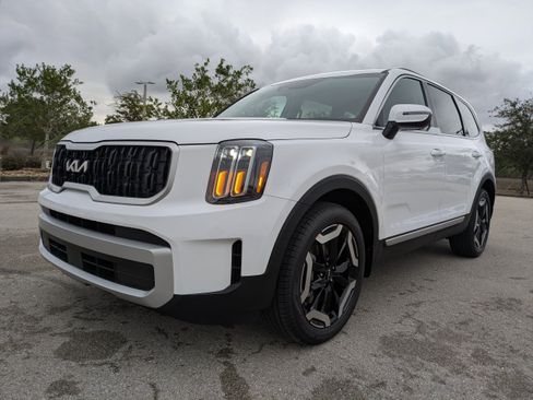 New 2025 Kia Telluride EX image 9