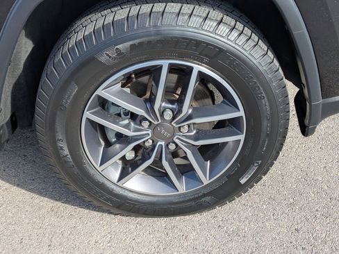 Used 2020 Jeep Grand Cherokee Limited w/ Luxury Group II image 29