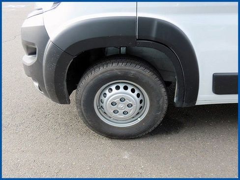 New 2026 RAM ProMaster 2500 w/ Convenience Group image 4