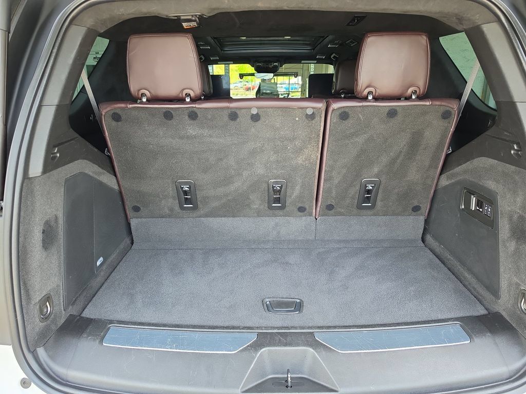 Certified 2024 Cadillac Escalade Sport Platinum w/ Heavy-Duty Trailer Package AWD/4WD image 32