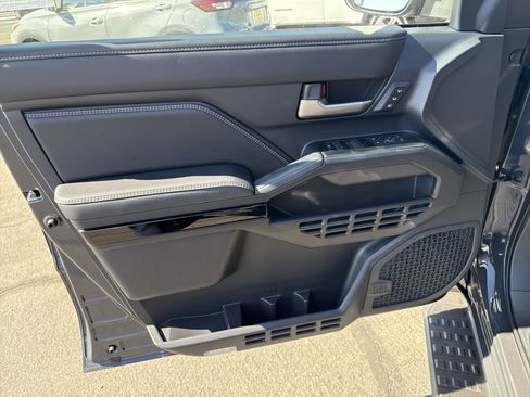 New 2026 Toyota 4Runner Limited AWD/4WD image 9