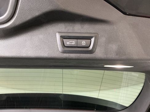 Used 2025 BMW X5 M60i w/ Executive Package image 31