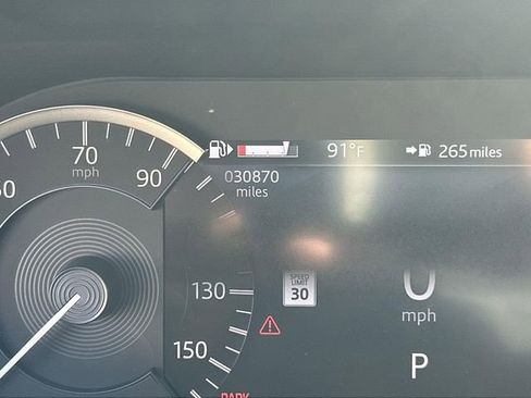 Used 2023 Land Rover Discovery Sport S image 11