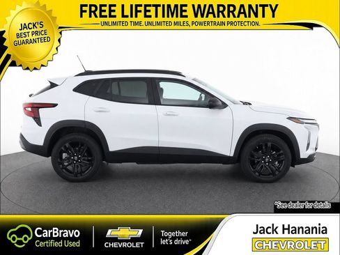 Used 2024 Chevrolet Trax ACTIV w/ Sunroof Package FWD image 4