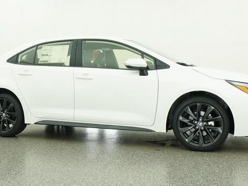 New 2026 Toyota Corolla SE FWD image 28
