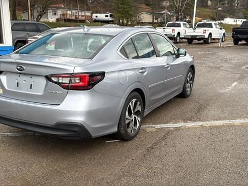Used 2022 Subaru Legacy Premium image 6