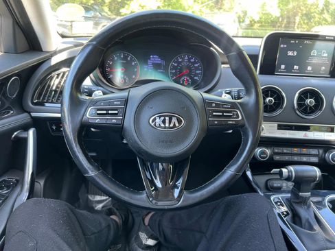 Used 2019 Kia Stinger AWD/4WD image 17