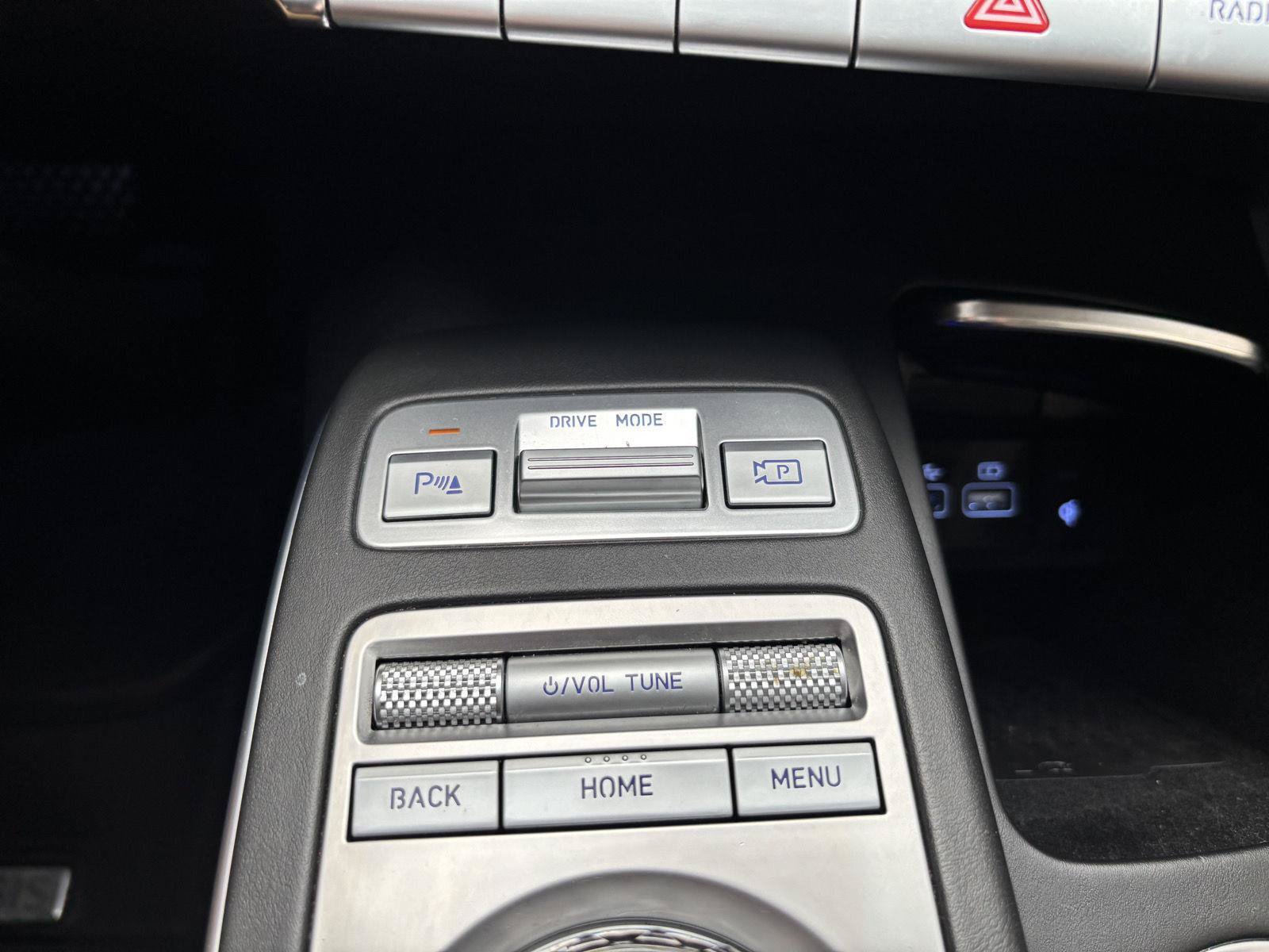 Used 2023 Genesis GV70 2.5T w/ Advanced Package AWD/4WD image 21