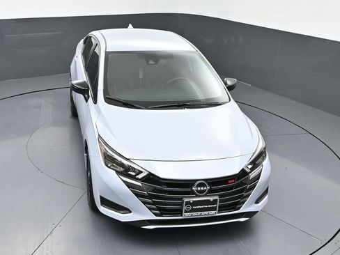 Certified 2025 Nissan Versa SR w/ Trunk Package image 31