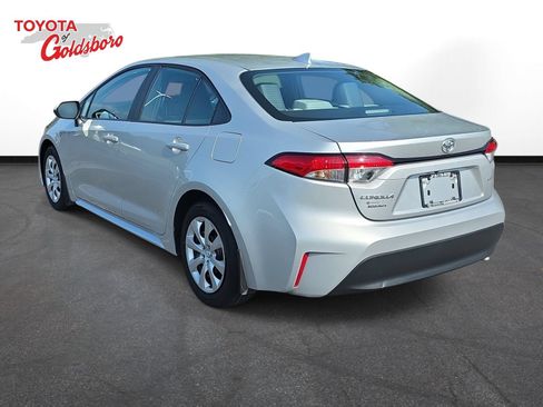 Used 2025 Toyota Corolla LE FWD image 7