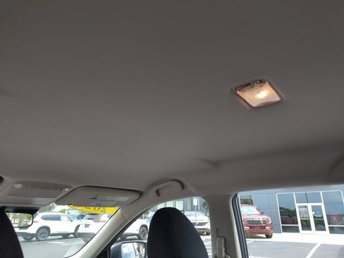 Certified 2020 Nissan Rogue S FWD image 29
