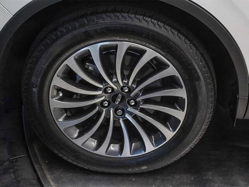 Used 2023 Lincoln Aviator Reserve w/ Equipment Group 201A image 3