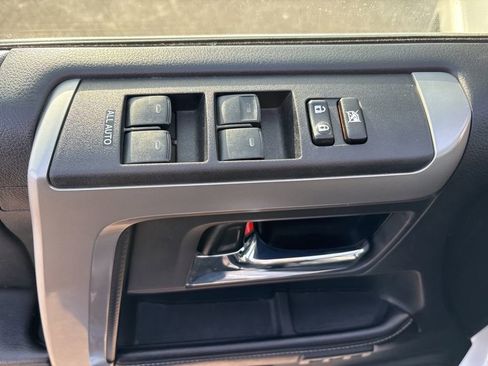 Used 2016 Toyota 4Runner Limited image 16