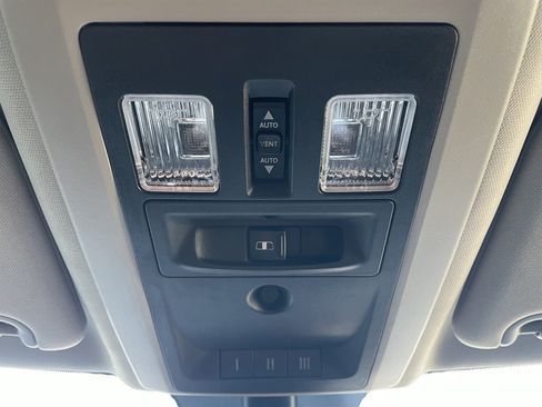 Used 2018 RAM 3500 Laramie w/ Convenience Group AWD/4WD image 41