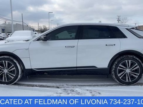 Used 2024 Cadillac Lyriq Luxury w/ LPO, Floor Liner Package AWD/4WD image 5