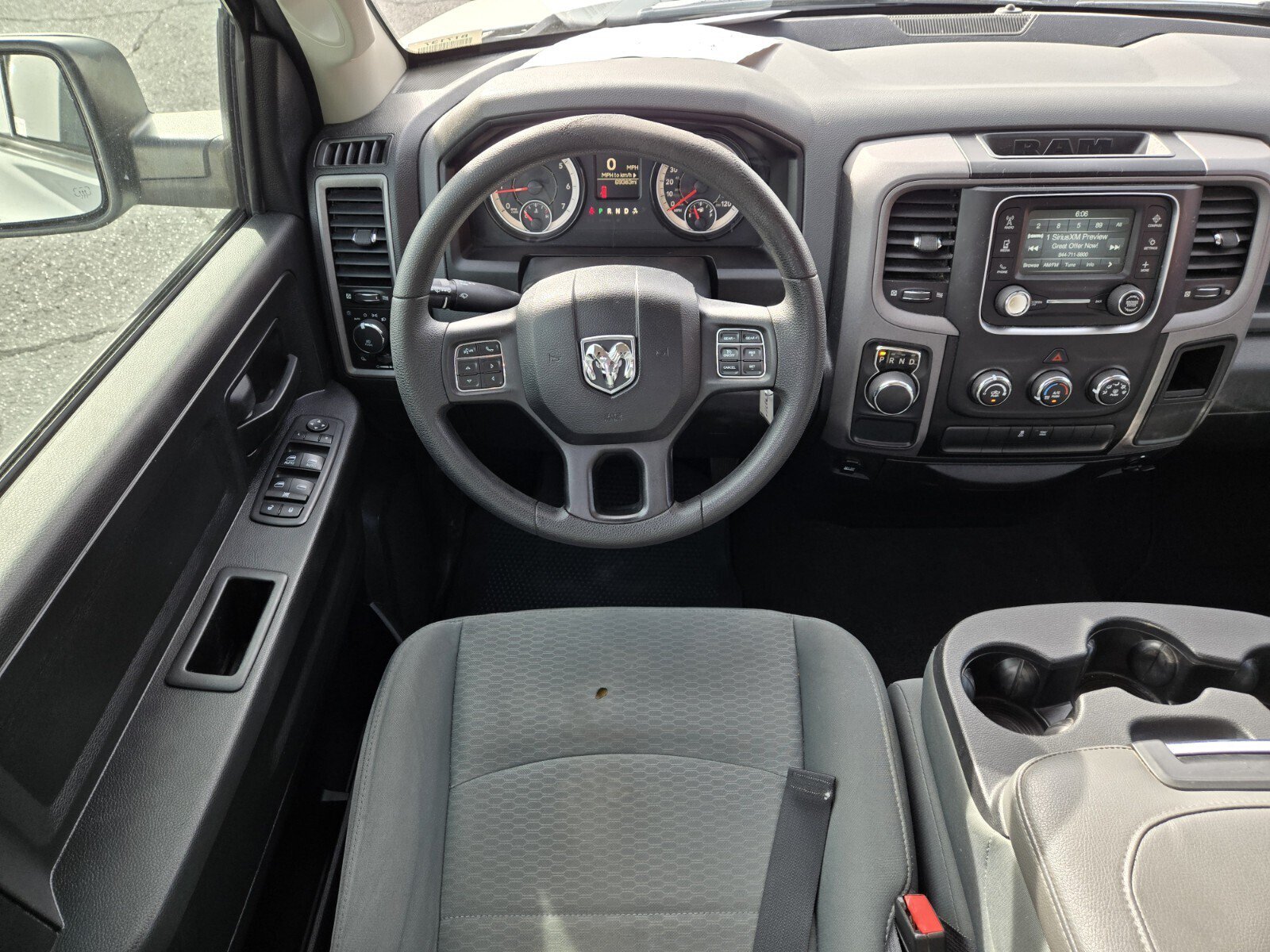 Used 2017 RAM 1500 Express RWD image 9