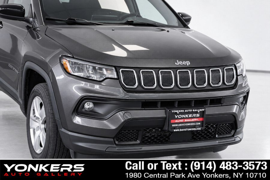 Used 2022 Jeep Compass Latitude AWD/4WD image 12