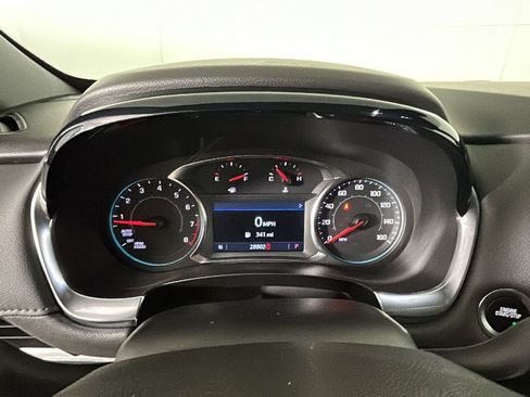 Used 2023 Chevrolet Traverse LT FWD image 20