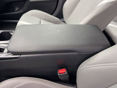 Certified 2025 Toyota Camry SE w/ Convenience Package image 14