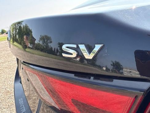 Used 2021 Nissan Sentra SV FWD image 4