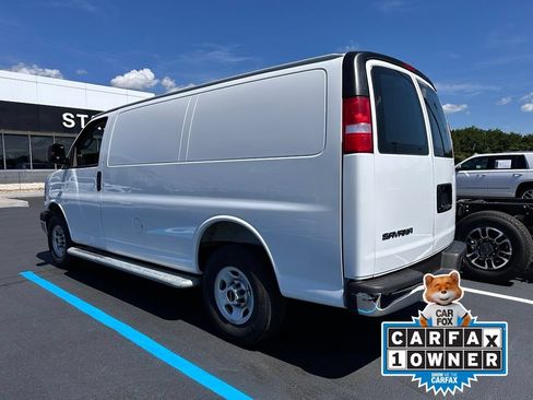 Used 2025 GMC Savana 2500 w/ Driver Convenience Package RWD image 3