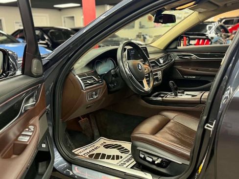 Used 2016 BMW 750i xDrive AWD/4WD image 11