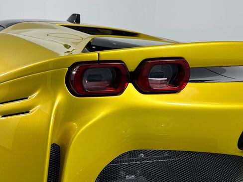 Used 2023 Ferrari SF90 Stradale AWD/4WD image 44