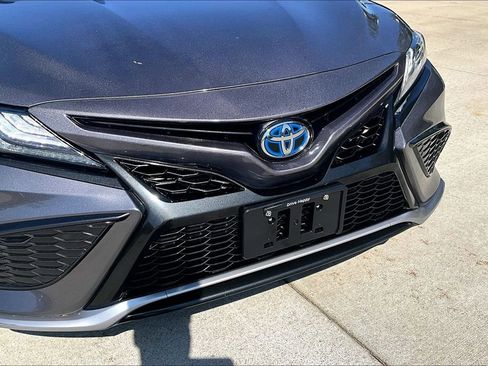 Used 2022 Toyota Camry XSE FWD image 28