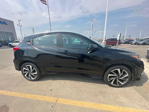 Used 2020 Honda HR-V Sport image 2