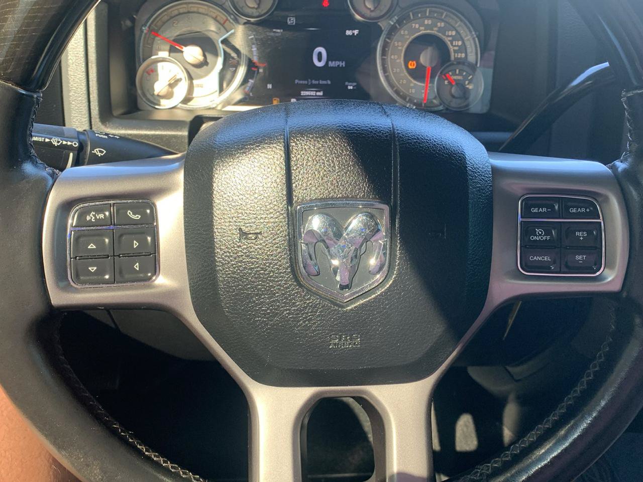 Used 2018 RAM 2500 Tradesman w/ Chrome Appearance Group AWD/4WD image 31