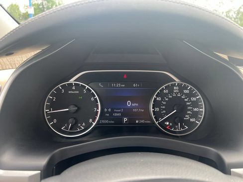 Used 2024 Nissan Murano SV AWD/4WD image 17