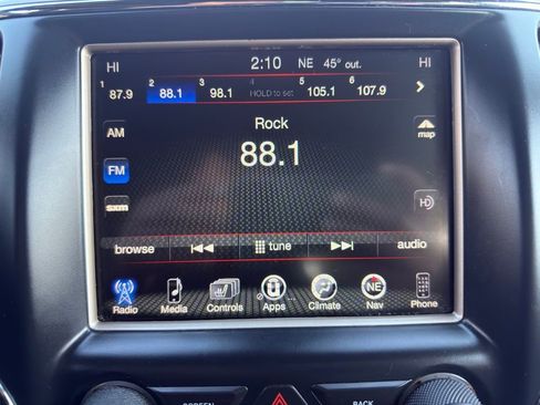 Used 2014 Jeep Grand Cherokee Overland w/ Advanced Technology Group AWD/4WD image 17