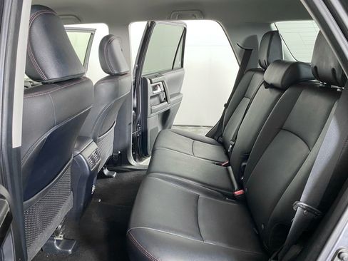 Used 2020 Toyota 4Runner Venture AWD/4WD image 20