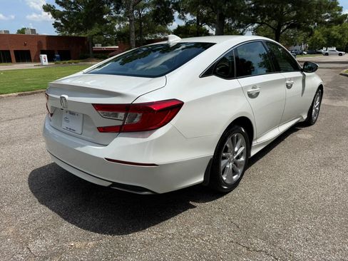 Used 2018 Honda Accord LX image 4