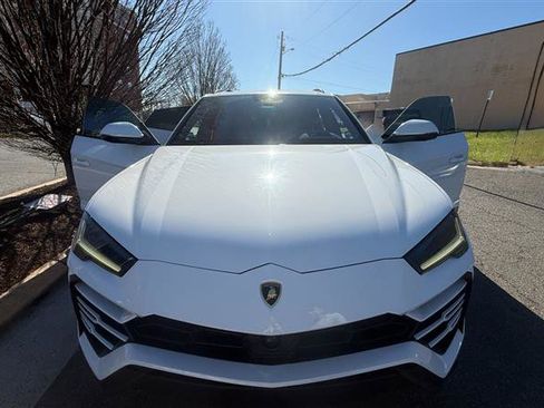 Used 2020 Lamborghini Urus image 13
