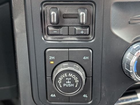 Used 2022 Ford F150 Lariat w/ Equipment Group 502A High AWD/4WD image 24