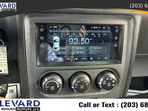 Used 2011 Dodge Challenger R/T w/ Electronics Convenience Group image 15