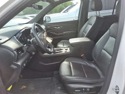 Used 2023 Chevrolet Traverse High Country w/ LPO, 'HIT The Road' Package FWD image 6