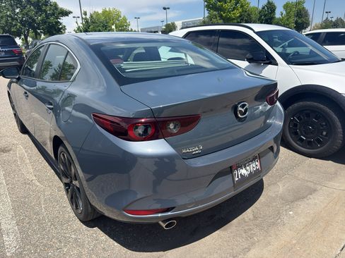 Used 2023 MAZDA MAZDA3 s AWD/4WD image 2