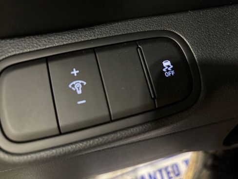 New 2025 Hyundai Venue SEL image 39