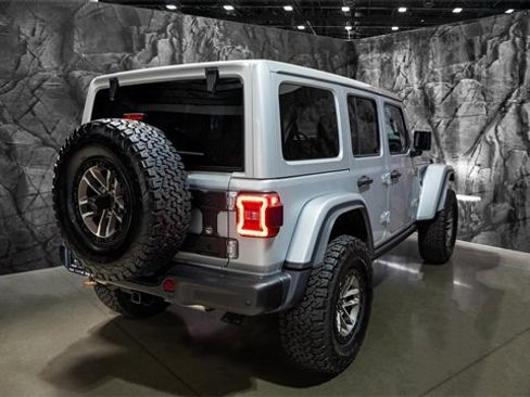 Used 2024 Jeep Wrangler Rubicon 392 image 19